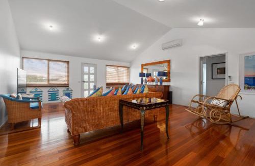 Rye Casa | Killarney Coastal Cottage