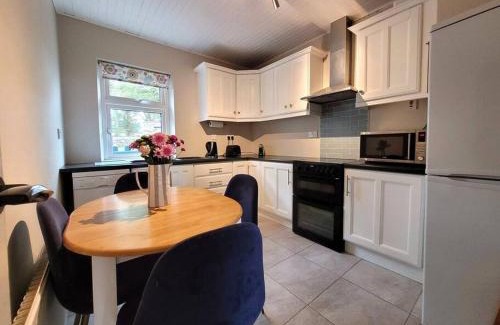 Kinuary Casa | Killawalla Cottage, Westport.