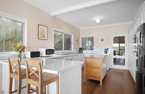 Killcare Casa | Killcare house quiet & private with stunning views - 90 minutes from Sydney