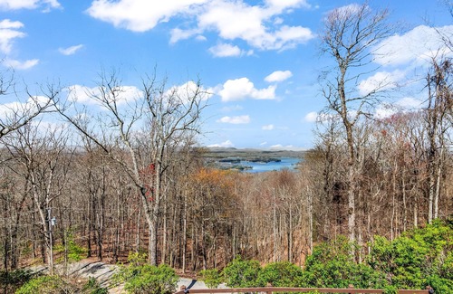 Ridges Over the Lake Chalet De Esquí | Paved Roads, Pickleball, Killer Views of Lake, Hot Tub