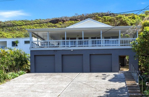 Killcare Casa | 'Killy Beach House' by Accom Holidays