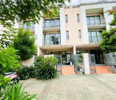 Ha Long Villa | Kim's Villa - 5 phòng ngủ siêu rộng - 100m đến Bãi Tắm