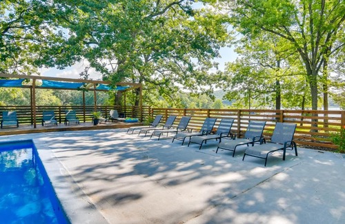 Kimberling City Casa | Kimberling City Home Boat Slip and Lakefront Bliss!