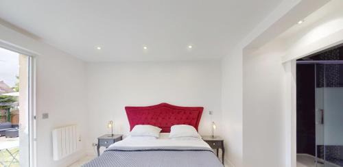 Osny Casa | Kimia Suite Room