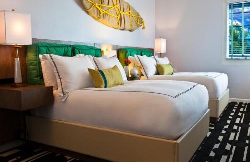 City Center Complejo | Kimpton Surfcomber Hotel by IHG