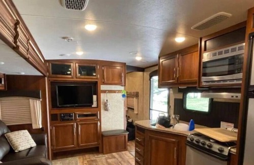 Hawley Cabina | Kim’s Cozy Campers - The Cozy 4 Season Warrior - Lake Wallenpaupack