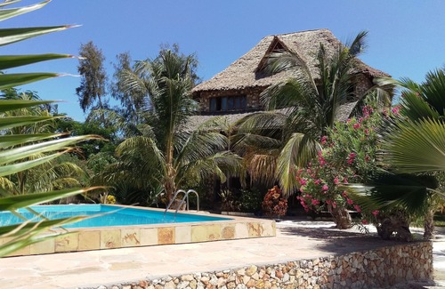 Pongwe Apartamento | Kimurimuri - villa privada aislada con piscina directamente en la playa