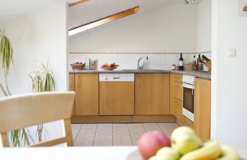 Hofheim in Unterfranken Apartamento | Granja orgánica amigable para los niños con tienda de la granja, muchos animales (ático)
