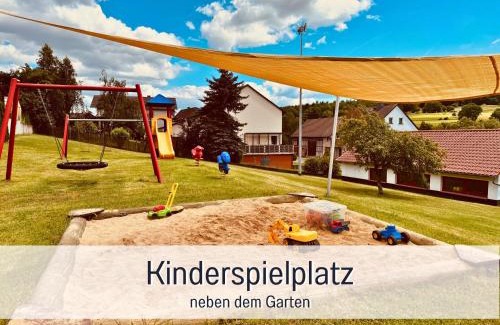 Rixfeld Casa | Kindertraum - Spielplatz - Spielzimmer - Terrasse mit Grill - Garten - wandern - 3 Schlafzimmer bis 9 Personen - Ferienhaus Taufstein 2