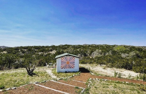 Dripping Springs Cabina | Kindness Cabin @ 13 Acres - Yoga/Stargaze/Hike