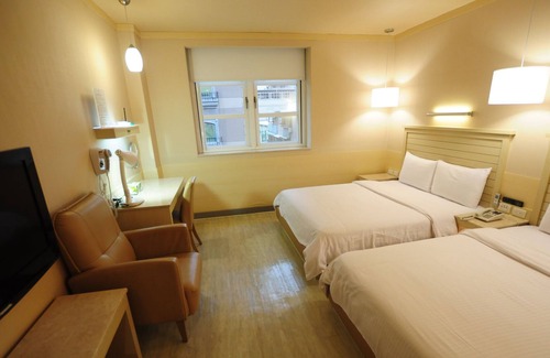 Kaohsiung City Centre Hotel | Kindness Hotel Liouhe Night Market Zhongzhen
