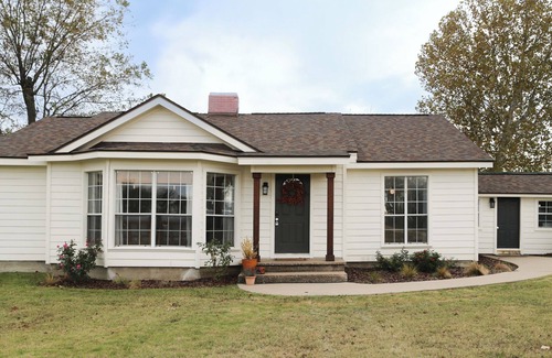 China Spring Casa | Kindred Cottage - Charming 3 bedroom house 20min from downtown