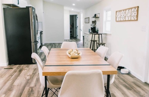 Santee Casa | Kindred Spirits Retreat at Lake Marion - Pet Friendly Getaway Minutes from I-95!