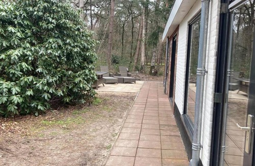 Vilsteren Casa | Kindvriendelijke bungalow in het bos bij zwemmeer.