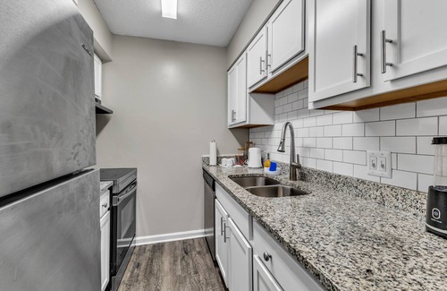 Durham Apartamento | King 2BR Suite in Research Triangle Park