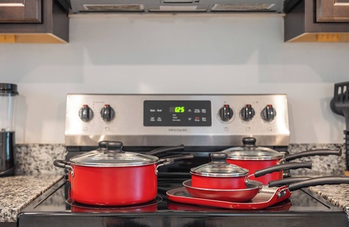 Southwest Raleigh Casa | King 3BR Townhouse Mins to Cary NC State