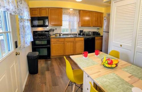 Waukegan Apartamento | *King bed/3bds house Near Naval Base & 6Flags*