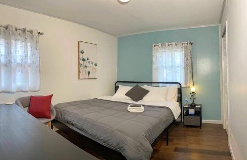 Waukegan Apartamento | *King bed/3bds house Near Naval Base & 6Flags*