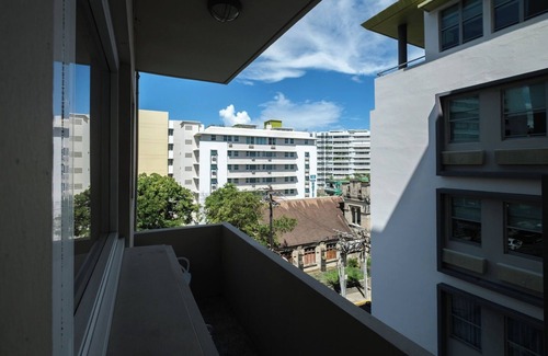 Miramar Apartamento | King Bed | Balcony | Free Parking | Pet Friendly | AC