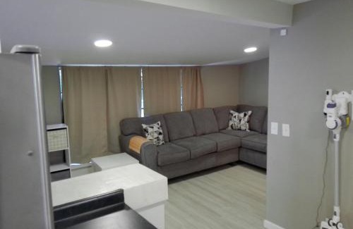 Fairfax Casa | King Bed Creekfront Retreat in Jacksonville