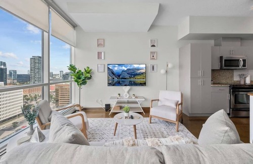 Beltline Apartamento | King Bed | DT Views | UG Park | Walk to Saddledome