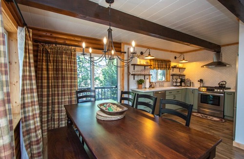 Mi-Wuk Village Cabina | Cabaña Dogwood Digs