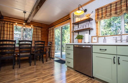 Mi-Wuk Village Cabina | Cabaña Dogwood Digs