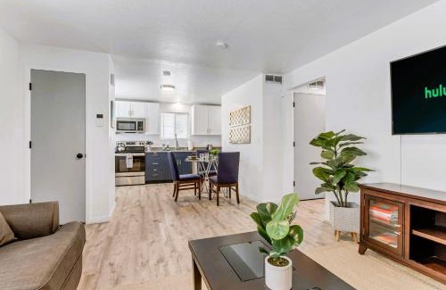 Sugar House Apartamento | King Bed - Fast WiFi - Sugarhouse Health Center