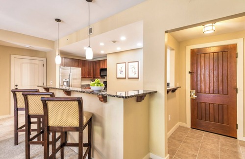 St. Augustine Condominio | King bed - fenced courtyard patio - pool - hot tub - easy access on 1st floor