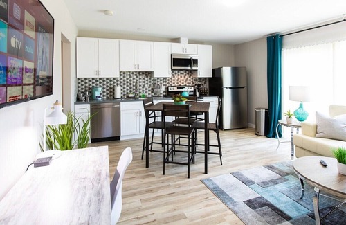 San Carlos Casa | King Bed| Full Kitchen |55"TVs|Fast Wi-Fi | |W/D