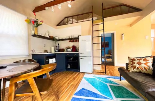 Ellenville Cabina | King Bed & Hot Tub