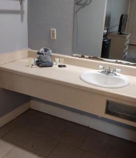 Jackson Apartamento | King Bed Hotel Room 216