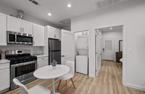 Burbank Apartamento | King Bed Near Universal Studios Private Patio 102