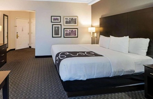 Superstition Springs Hotel | King Bed, Non- Smoking at La Quinta Inn by Wyndham Mesa Superstition Springs