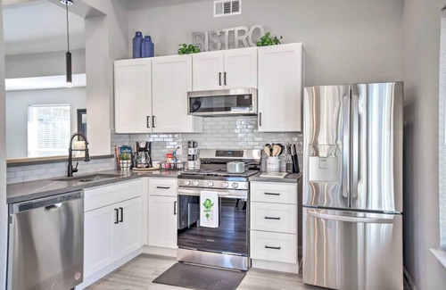 Barker Casa | Game Room/Office in Stylish Family Stay