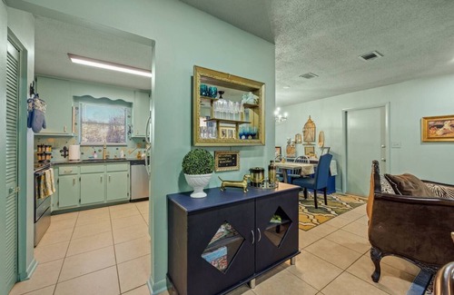 Tallahassee Casa | King Bed- Pets-HUGE fence yrd deck