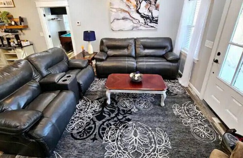 Valley Head Casa | king bed, pool table, jacuzzi tub, secluded home