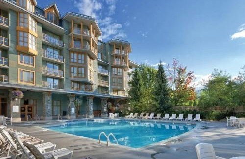 Village North Casa | KING Bed - Premium STUDIO Suite - Ski Valet - Village
