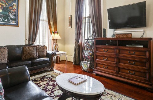 Faubourg Livaudais Apartamento | Auténtico encanto de Nueva Orleans en la mansión de 1860 con una ubicación fantástica.