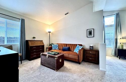 Rancho Cordova Casa | King Bed Retreat, Pet-Friendly, Rancho Cordova
