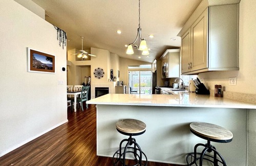 Rancho Cordova Casa | King Bed Retreat, Pet-Friendly, Rancho Cordova
