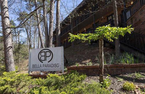 Eureka Springs Historic District Apartamento | King Bed Studio Walk to Downtown Parking