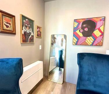 Detroit Apartamento | King Bed Suite-Free Parking-Prime Location