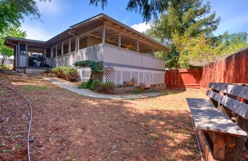 North Auburn Casa | ✯King Bed✯ WFH ☊ w/FAST Internet, Family friendly!