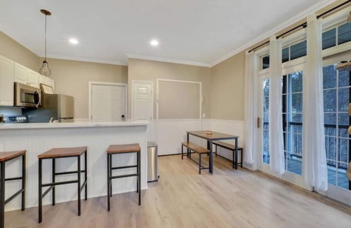 Bellaire Condominio | King Bed With Legend Golf Course Gorgeous Views, Jetted Tub, Free Beach Club