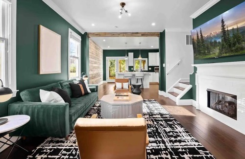 Old Town West Casa | King Beds <> A Dashingly Bodacious Old Town Xcape