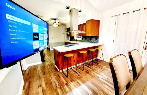 Kernersville Casa | King beds Hot Tub Arcade Luxury Showers