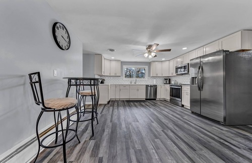 Crittenden Casa | King Beds, Luxe Bath and Game Room