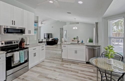 Royal Palm Beach Casa | Private Heated Pool ~ BBQ ~ Patio ~ King Beds