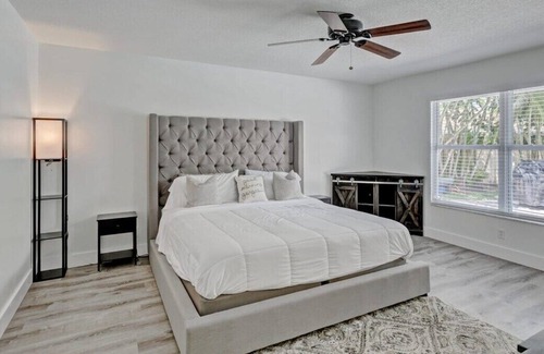 Royal Palm Beach Casa | Private Heated Pool ~ BBQ ~ Patio ~ King Beds